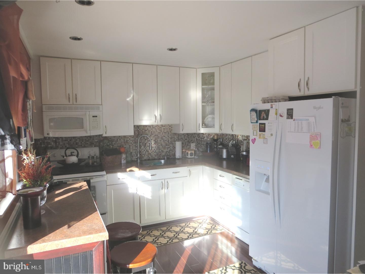 71 Queen Lily Road Levittown, PA 19057 - Photo 8 of 25 Kitchen