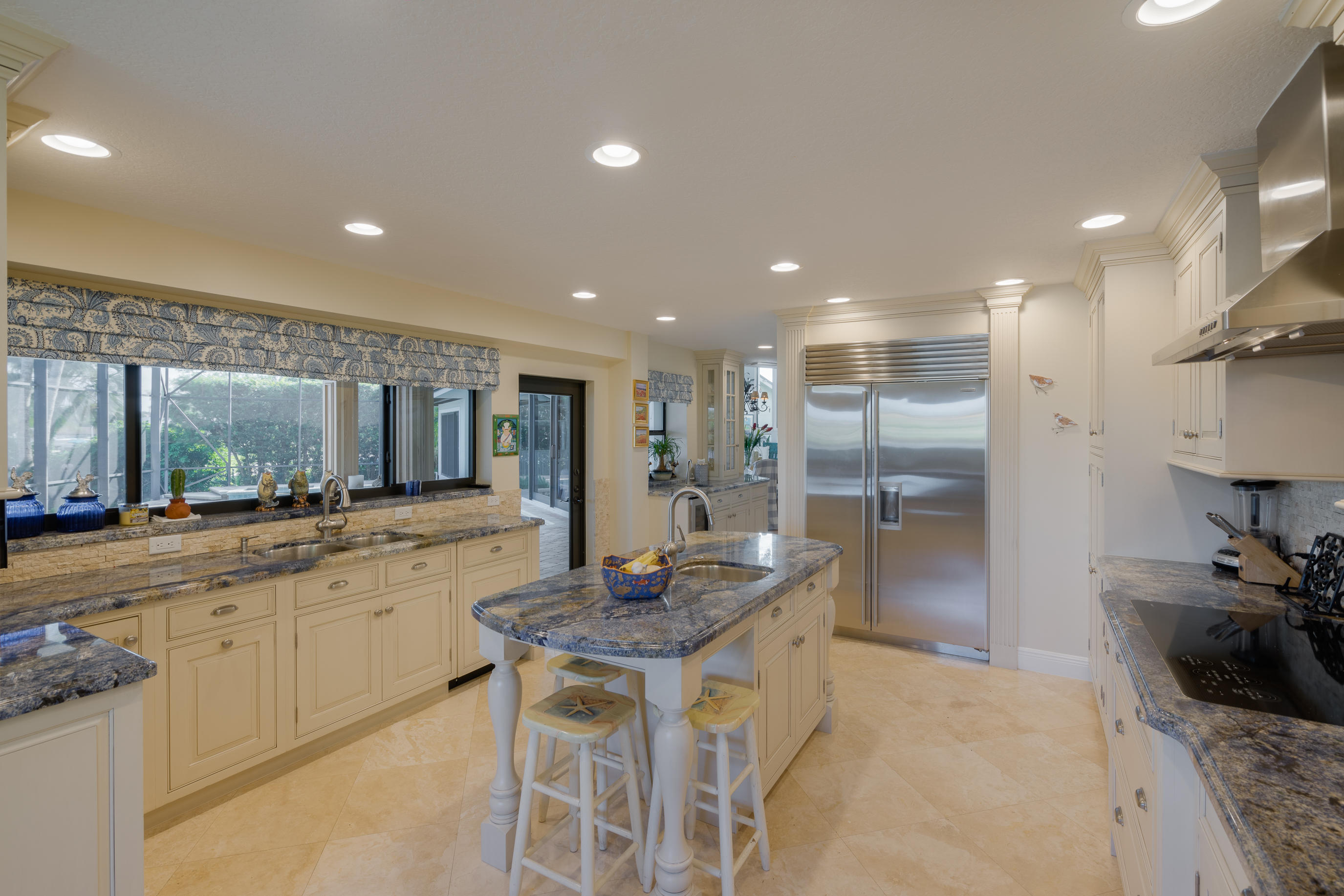 25 Saddleback Road Tequesta, FL 33469 - Photo 9 of 47 25 Saddleback Kitchen