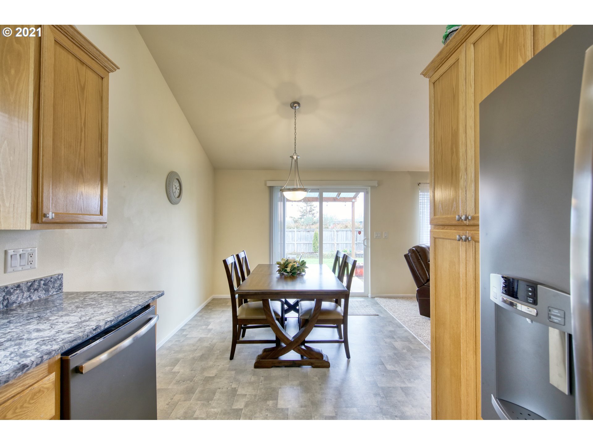 6037 Pine Ridge Place Eugene, OR 97402 - Photo 14 of 31