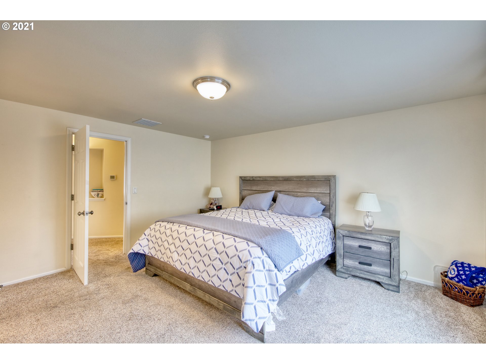 6037 Pine Ridge Place Eugene, OR 97402 - Photo 22 of 31