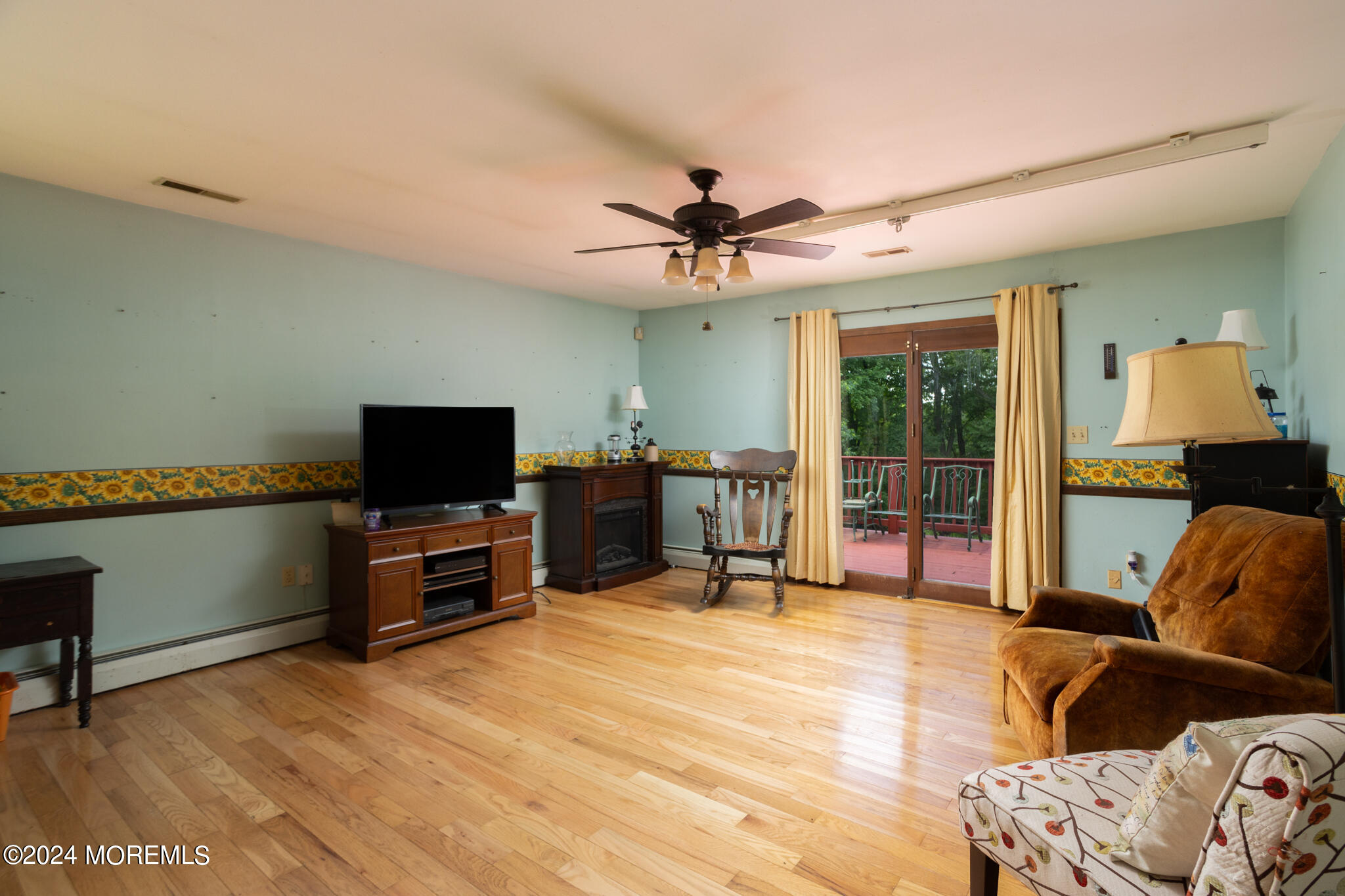 343 Juliustown Road Columbus, NJ 08022 - Photo 9 of 44 a bedroom with furniture and a flat screen tv