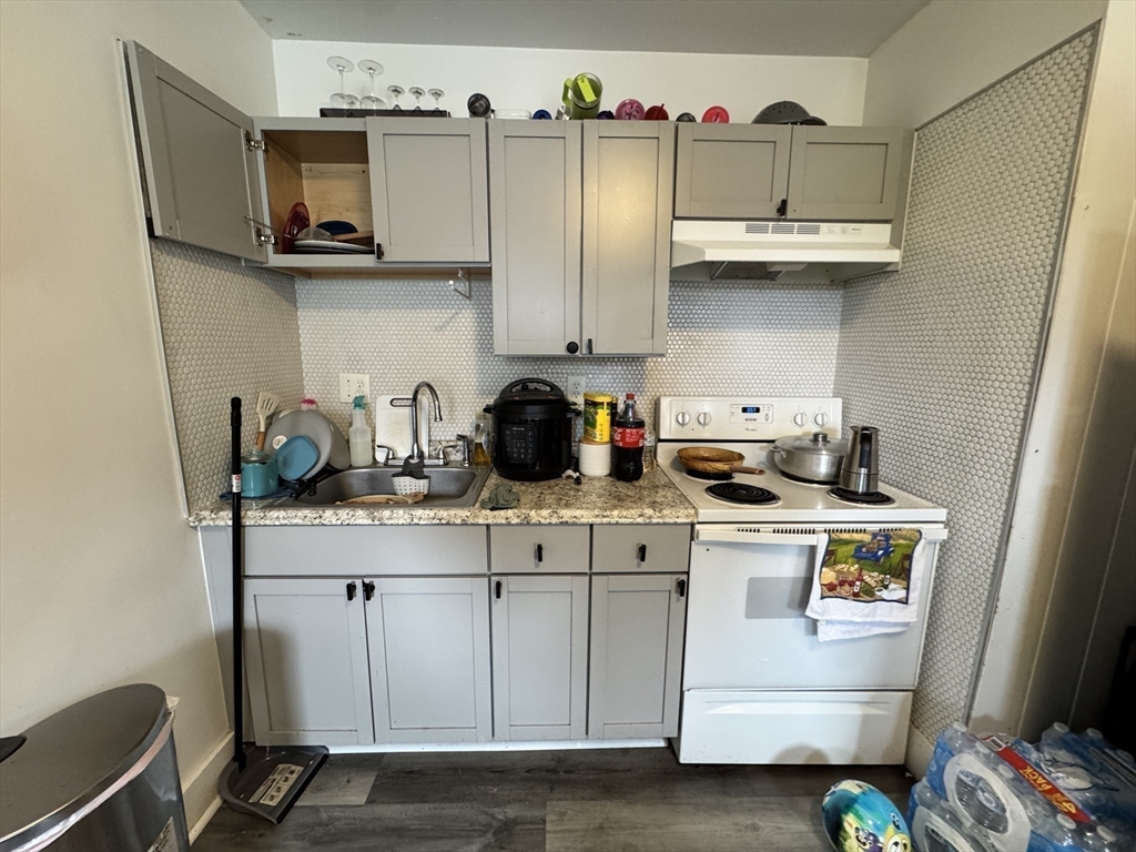 403 Orange Street Springfield, MA 01108 - Photo 15 of 15