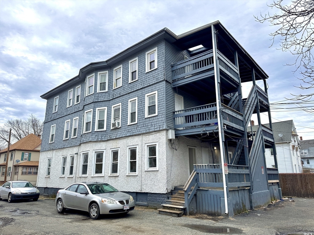 403 Orange Street Springfield, MA 01108 - Photo 4 of 15