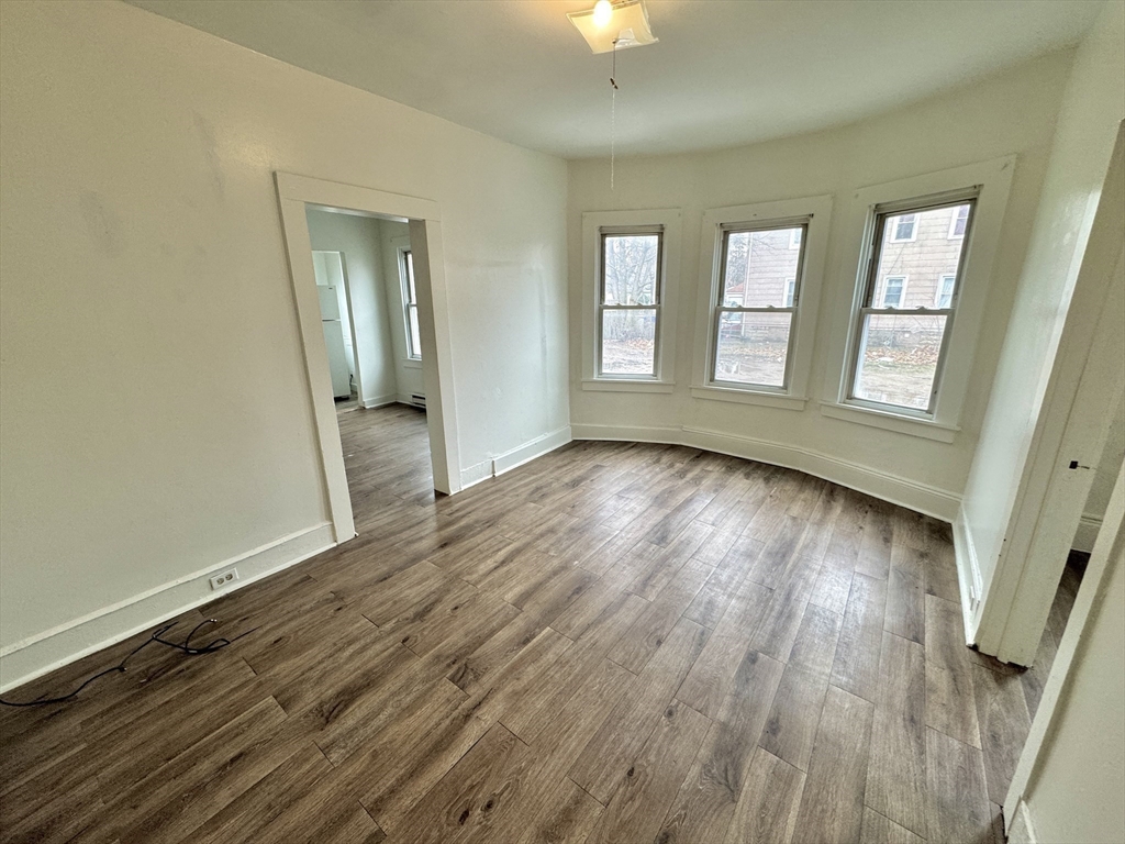 403 Orange Street Springfield, MA 01108 - Photo 5 of 15