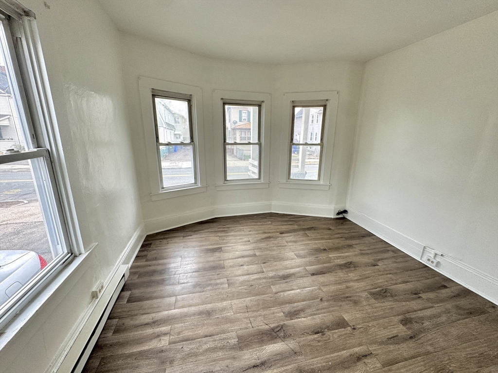 403 Orange Street Springfield, MA 01108 - Photo 6 of 15