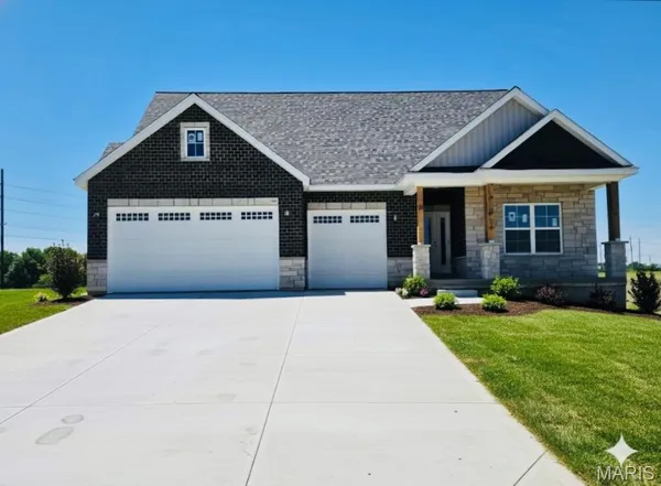 $695,000 | 448 Westridge Drive, Troy, MO 63379