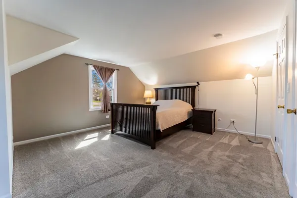 $610,000 | 121 North Glendale Avenue, Barrington, IL 60010