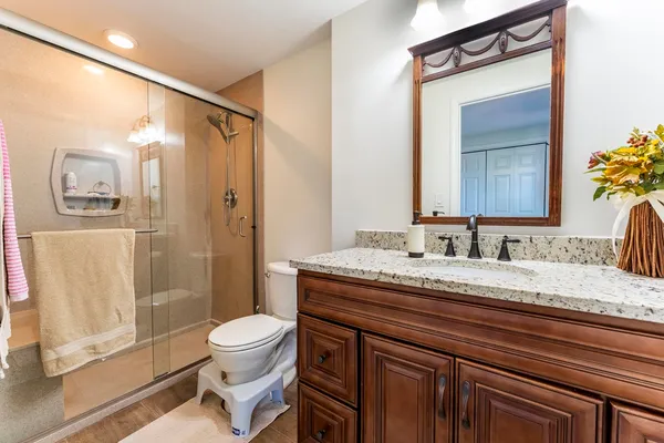 $610,000 | 121 North Glendale Avenue, Barrington, IL 60010