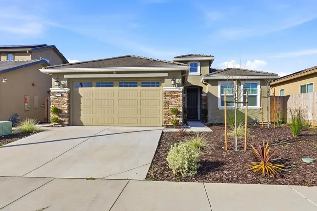 $825,000 | 1216 Wildrose Court, Hollister, CA 95023