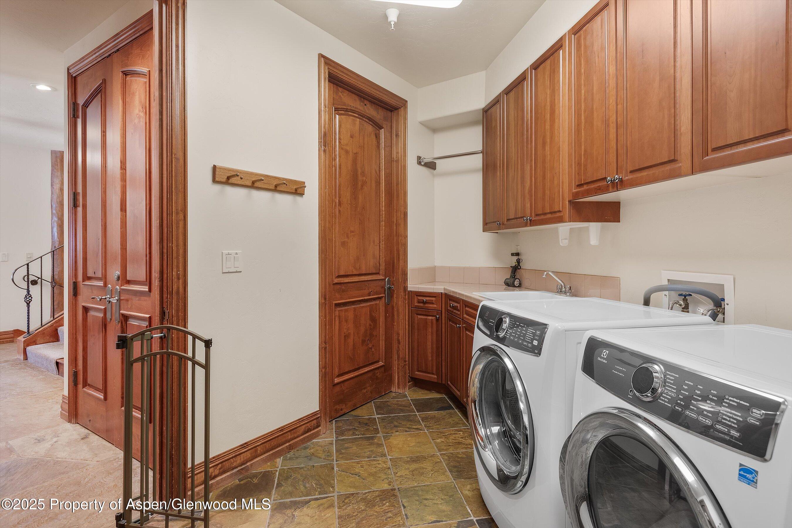 427 Silverlode Drive Aspen, CO 81611 - Photo 22 of 35 46-427Silverlode_2502190049