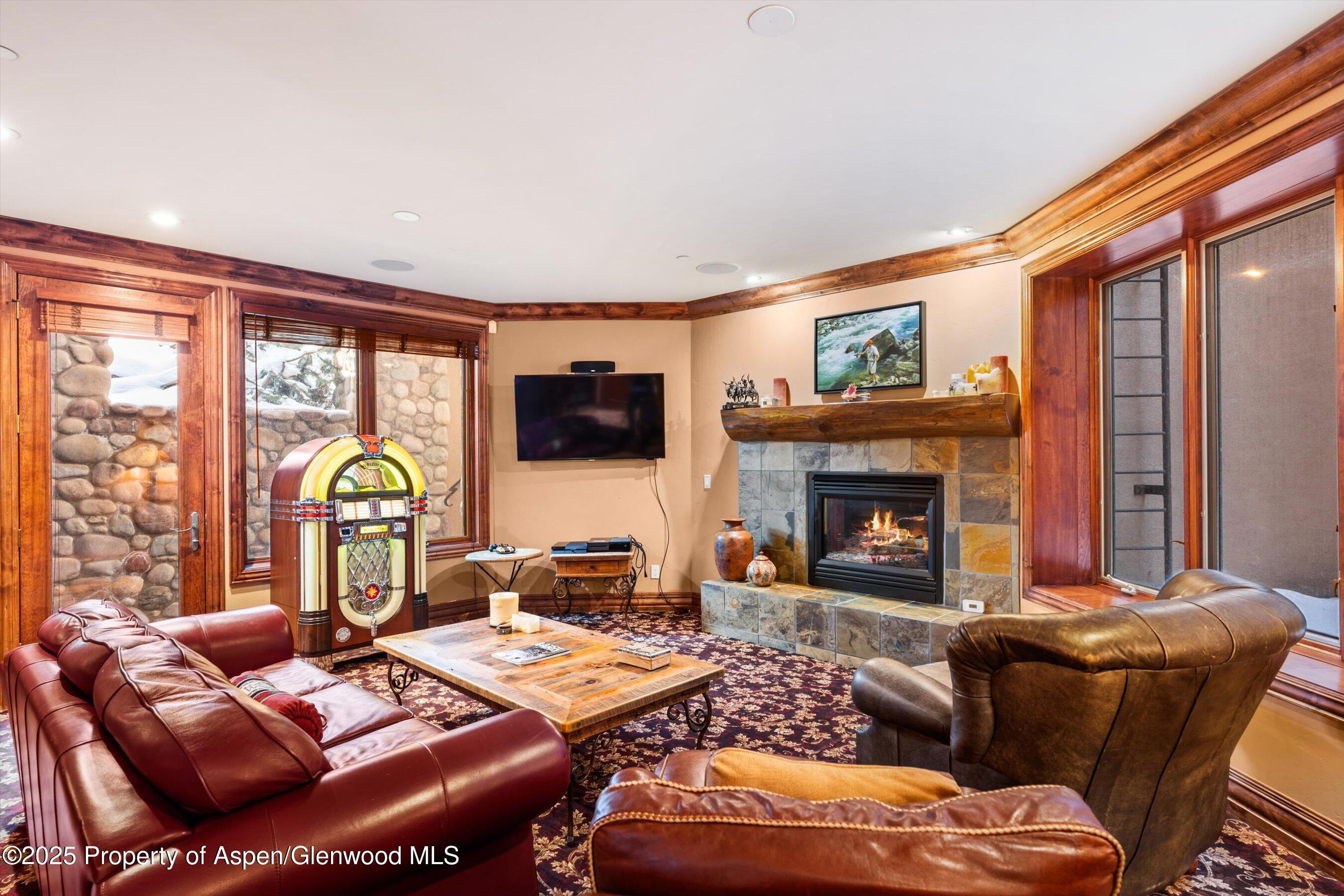 427 Silverlode Drive Aspen, CO 81611 - Photo 26 of 35 65-427SilverlodeDr_25021911