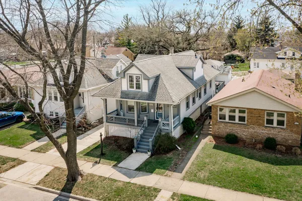 $449,000 | 9439 Congress Park Avenue, Brookfield, IL 60513