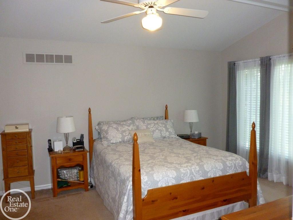 1901 Grayslake Drive Rochester Hills, MI 48306 - Photo 33 of 45