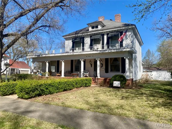 $190,000 | 502 East Commercial Street, Charleston, MO 63834