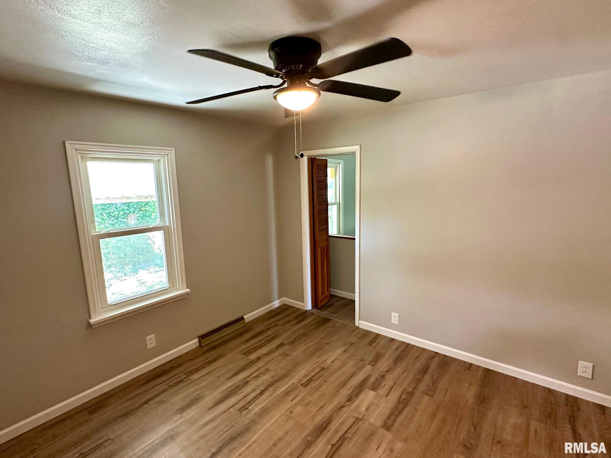 417 Caldwell Street Jacksonville, IL 62650 - Photo 13 of 22