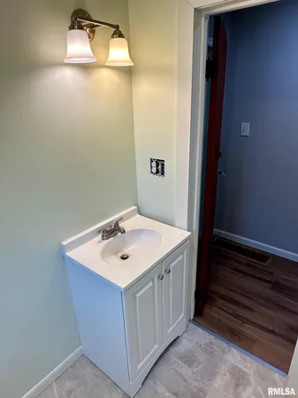 $195,000 | 417 Caldwell Street, Jacksonville, IL 62650