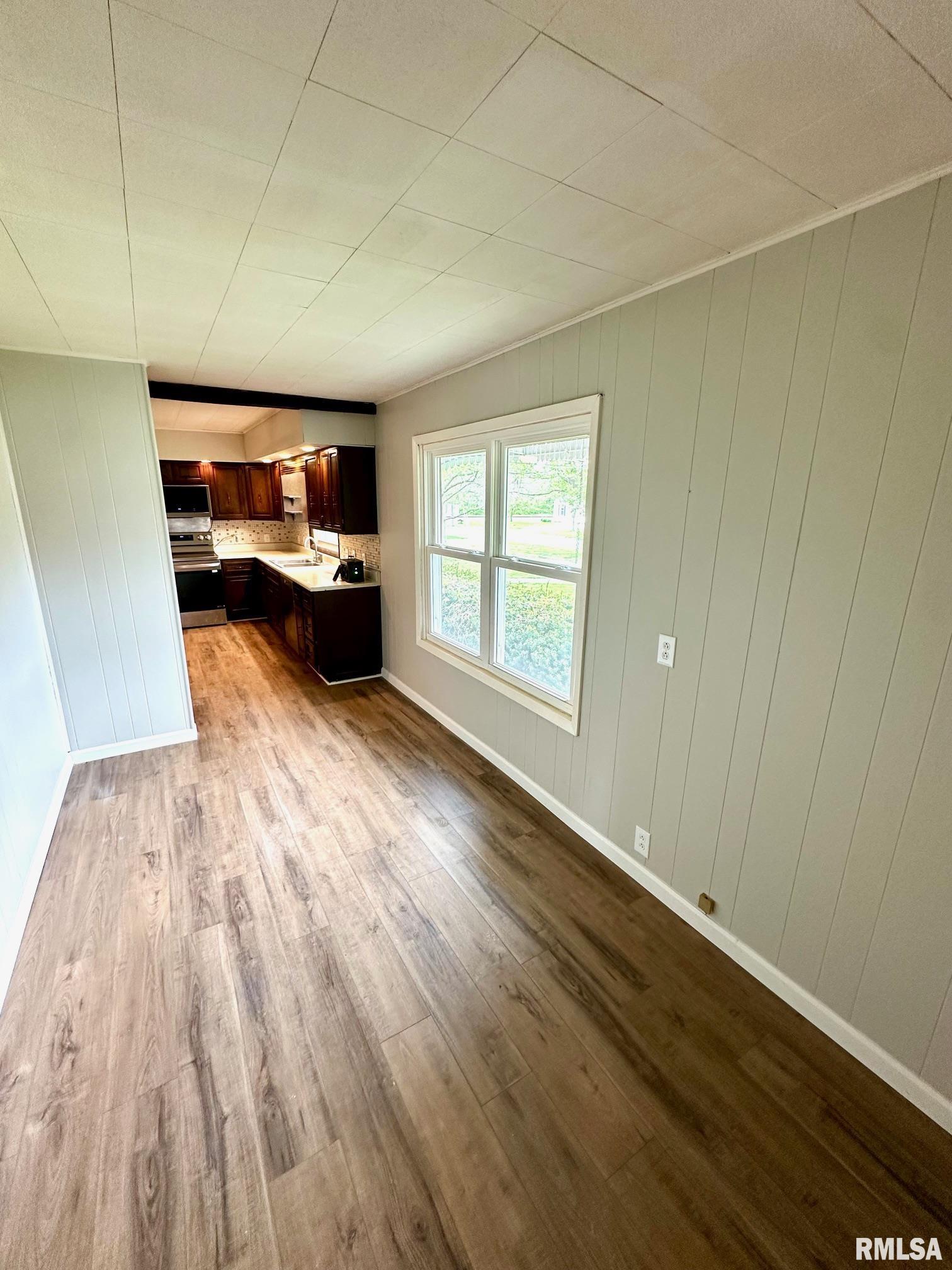 417 Caldwell Street Jacksonville, IL 62650 - Photo 8 of 22