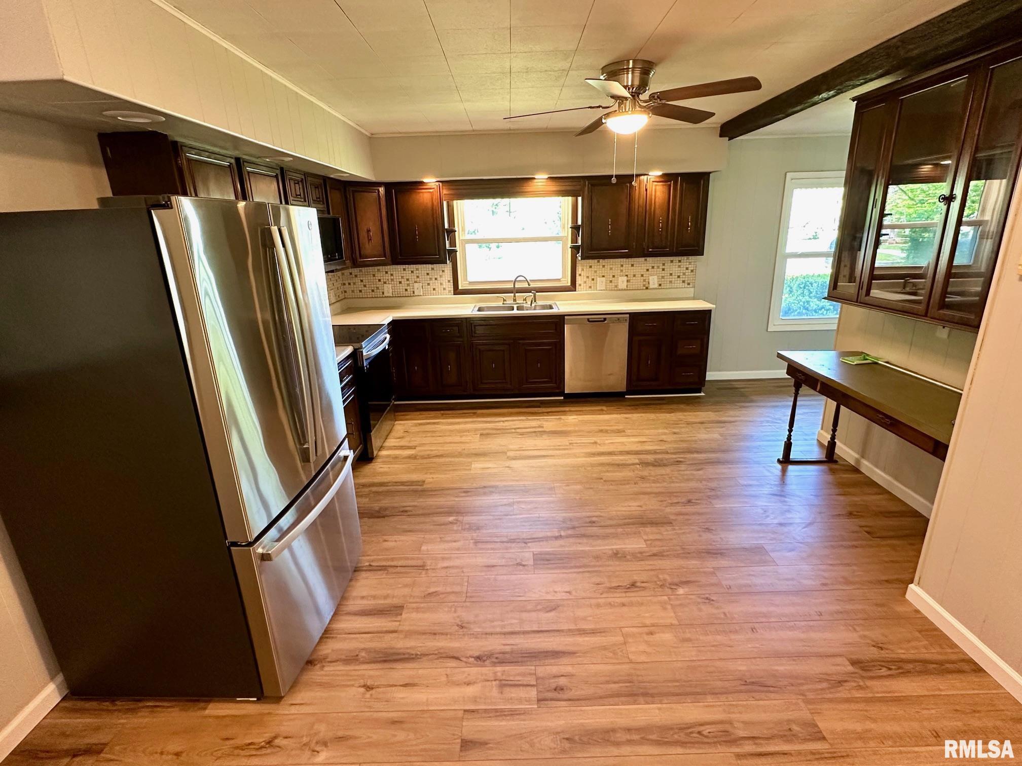 417 Caldwell Street Jacksonville, IL 62650 - Photo 10 of 22
