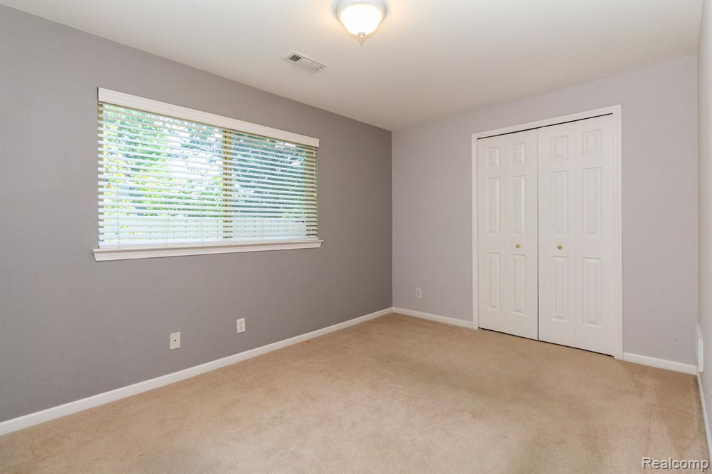 3891 Flint Road Brighton, MI 48114 - Photo 30 of 38