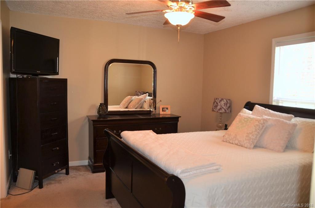 37 Rocking Porch Road Asheville, NC 28805 - Photo 10 of 18 Gallery Image 10