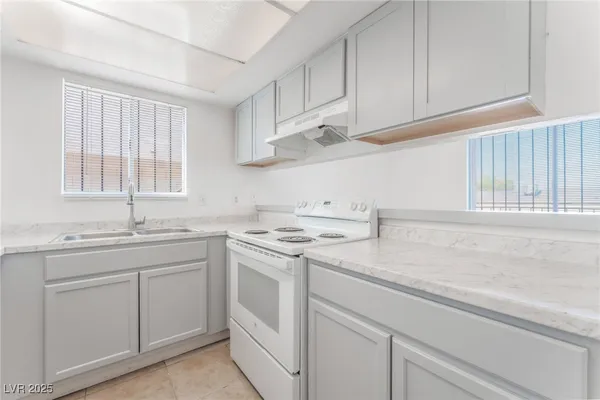 $690,000 | 2257 Exeter Drive, Las Vegas, NV 89156