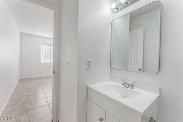 $690,000 | 2257 Exeter Drive, Las Vegas, NV 89156