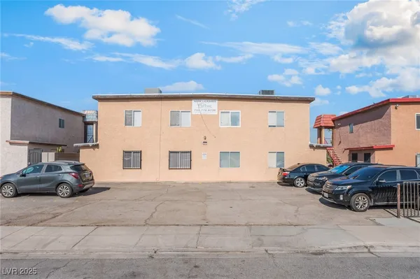 $690,000 | 2257 Exeter Drive, Las Vegas, NV 89156