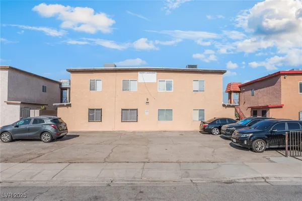 $690,000 | 2257 Exeter Drive, Las Vegas, NV 89156