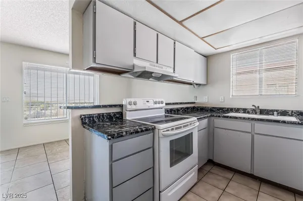 $690,000 | 2257 Exeter Drive, Las Vegas, NV 89156