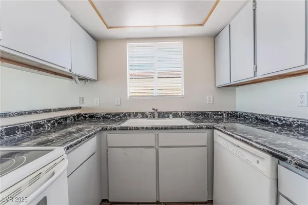 $690,000 | 2257 Exeter Drive, Las Vegas, NV 89156