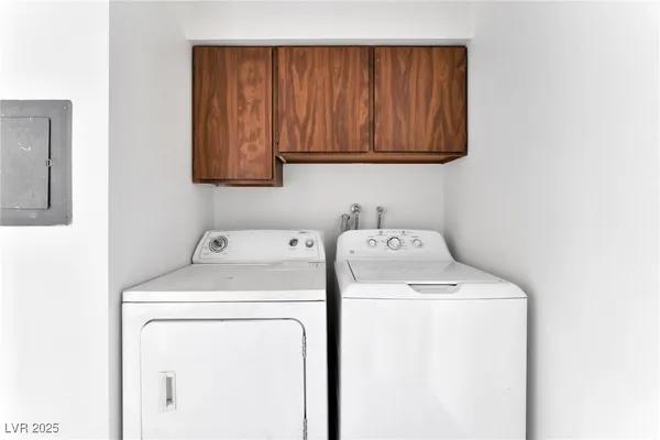 $690,000 | 2257 Exeter Drive, Las Vegas, NV 89156