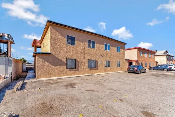 $690,000 | 2257 Exeter Drive, Las Vegas, NV 89156