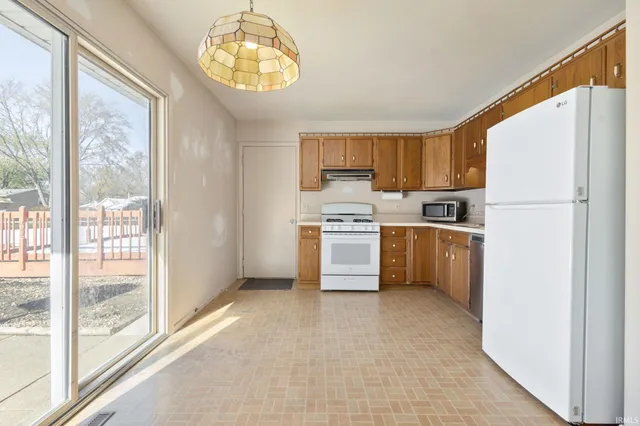 $240,000 | 1503 Blanchard Drive, Mishawaka, IN 46544