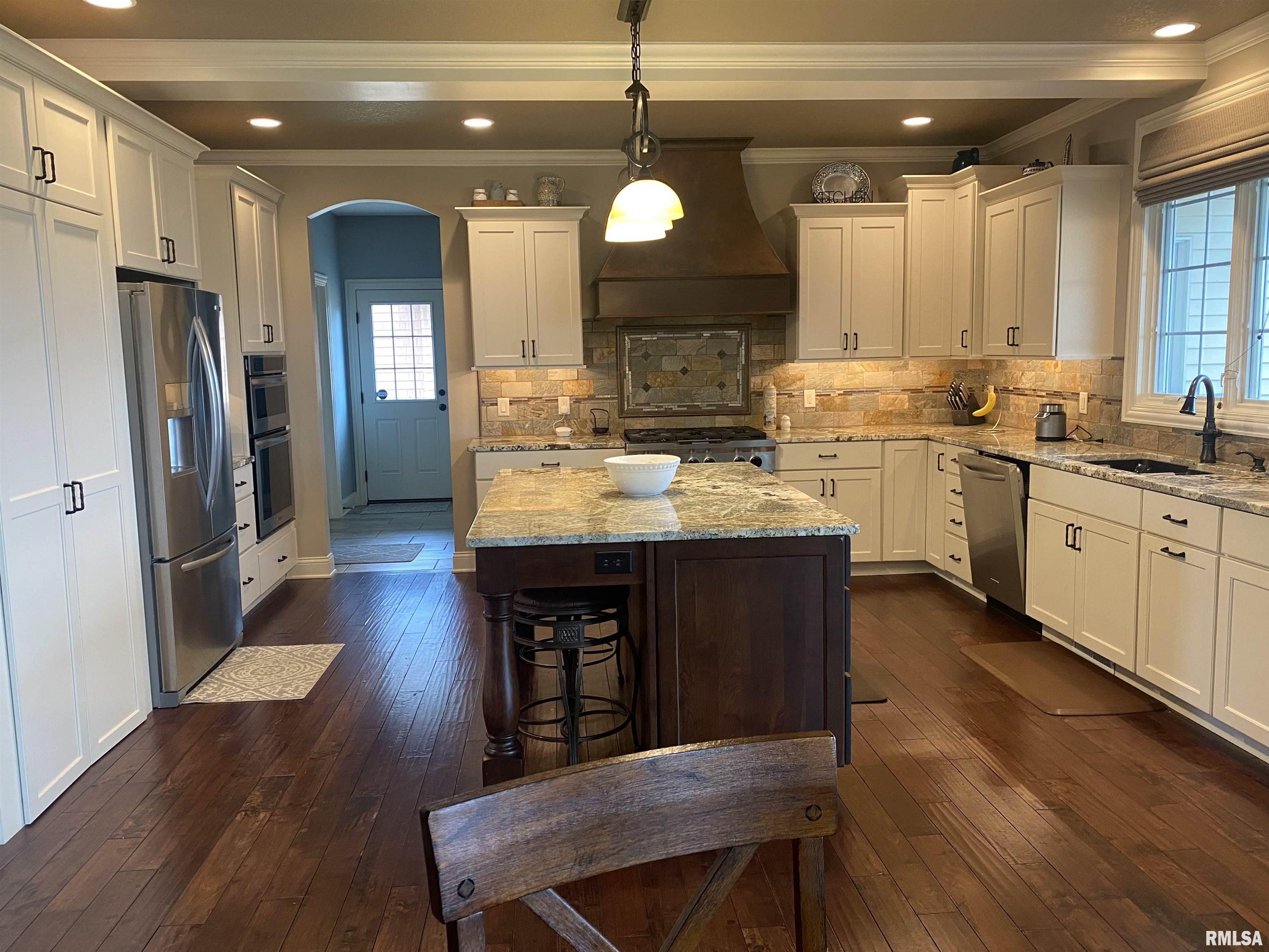6016 Cardinal Road Bettendorf, IA 52722 - Photo 15 of 50 Gallery Image 15