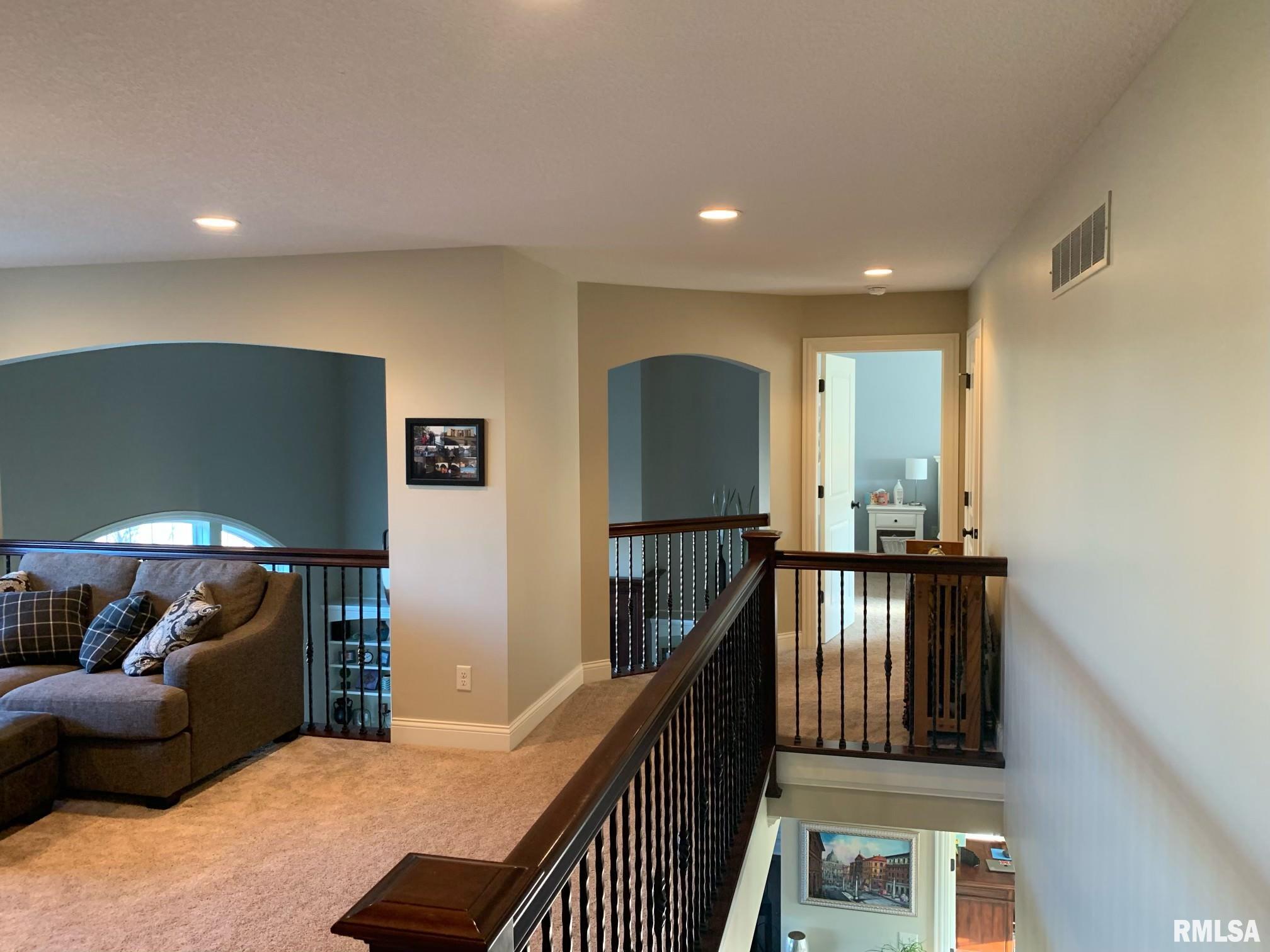 6016 Cardinal Road Bettendorf, IA 52722 - Photo 22 of 50 Gallery Image 22