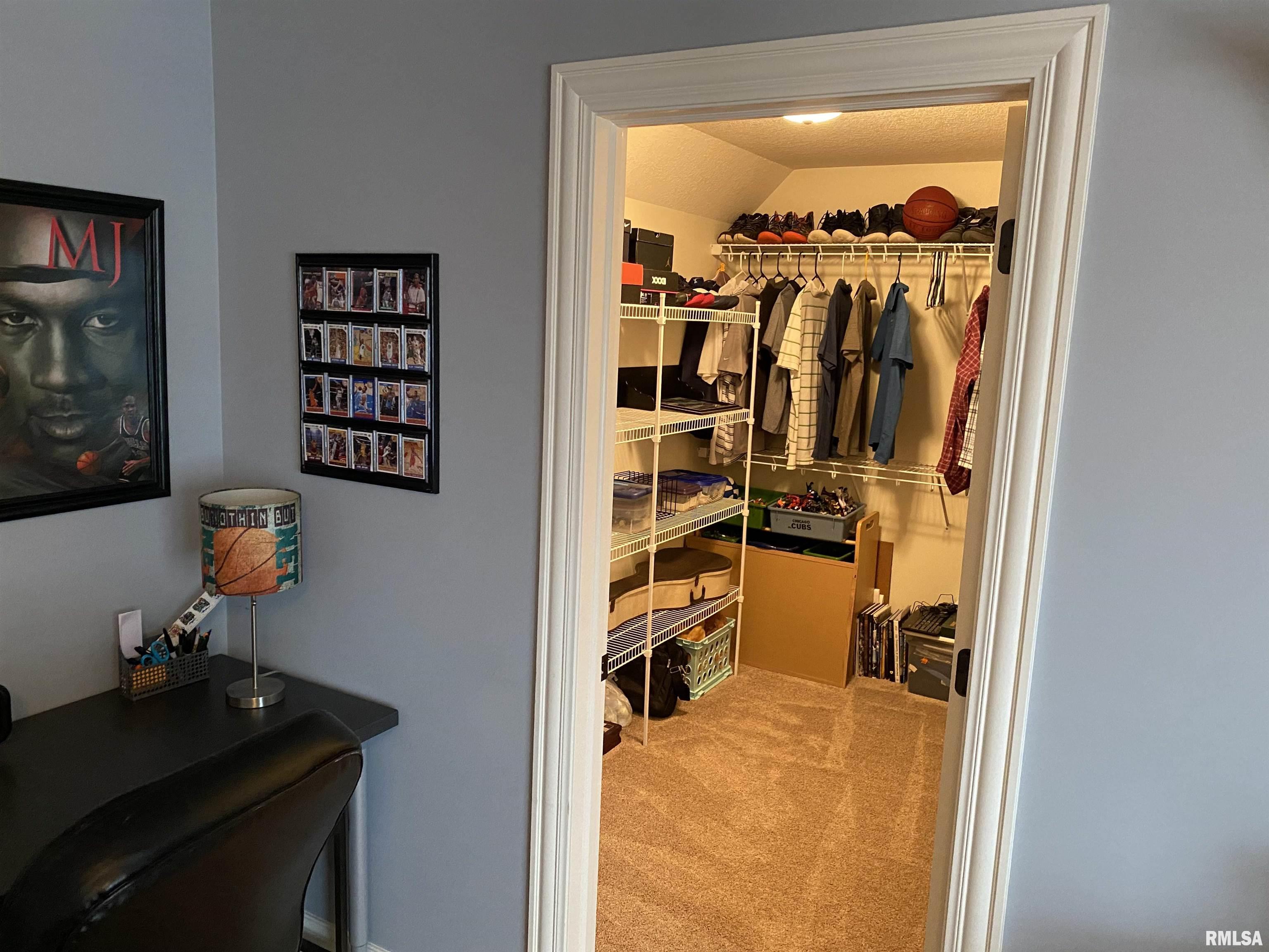 6016 Cardinal Road Bettendorf, IA 52722 - Photo 39 of 50 Gallery Image 39