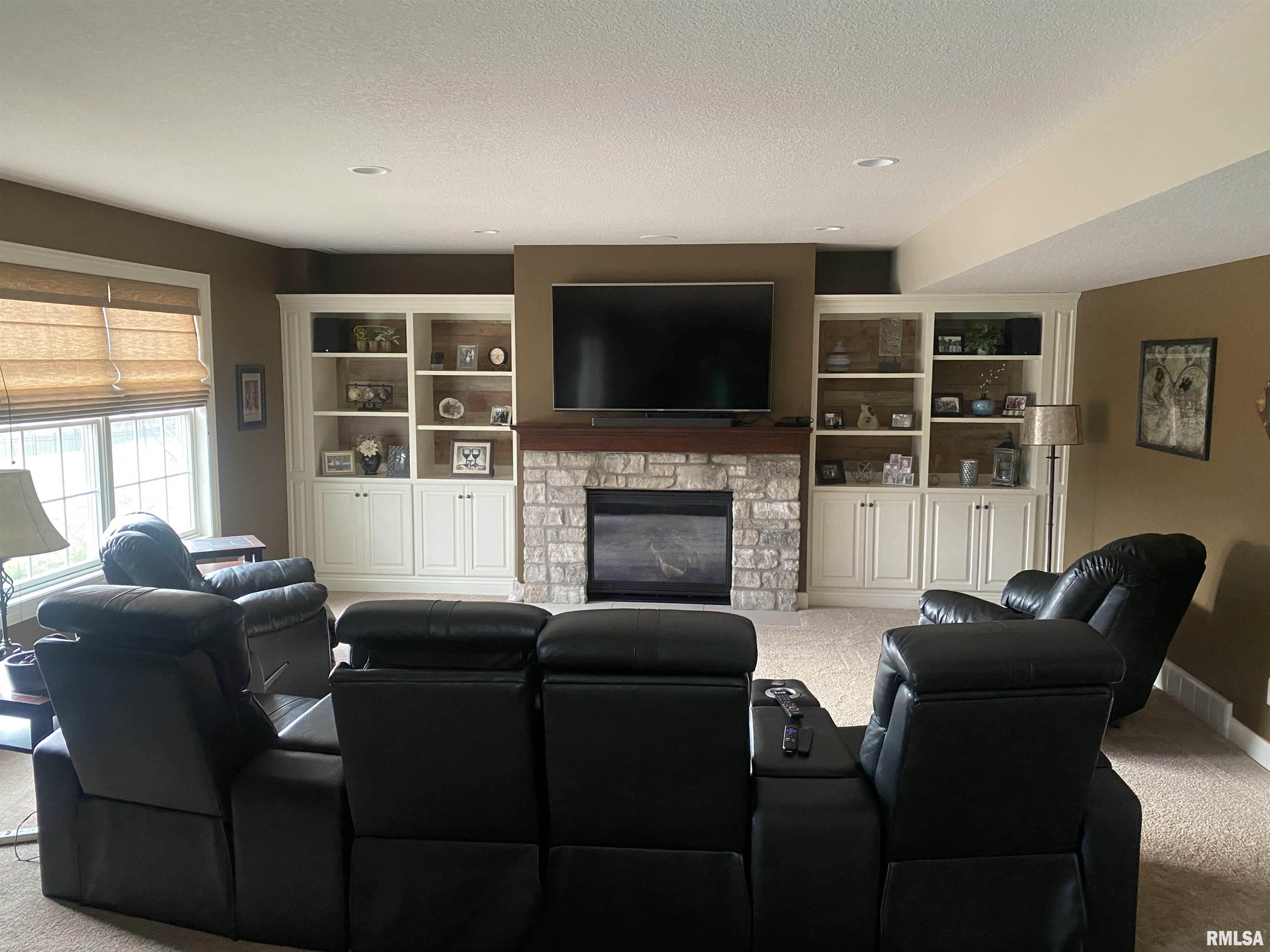 6016 Cardinal Road Bettendorf, IA 52722 - Photo 44 of 50 Gallery Image 44