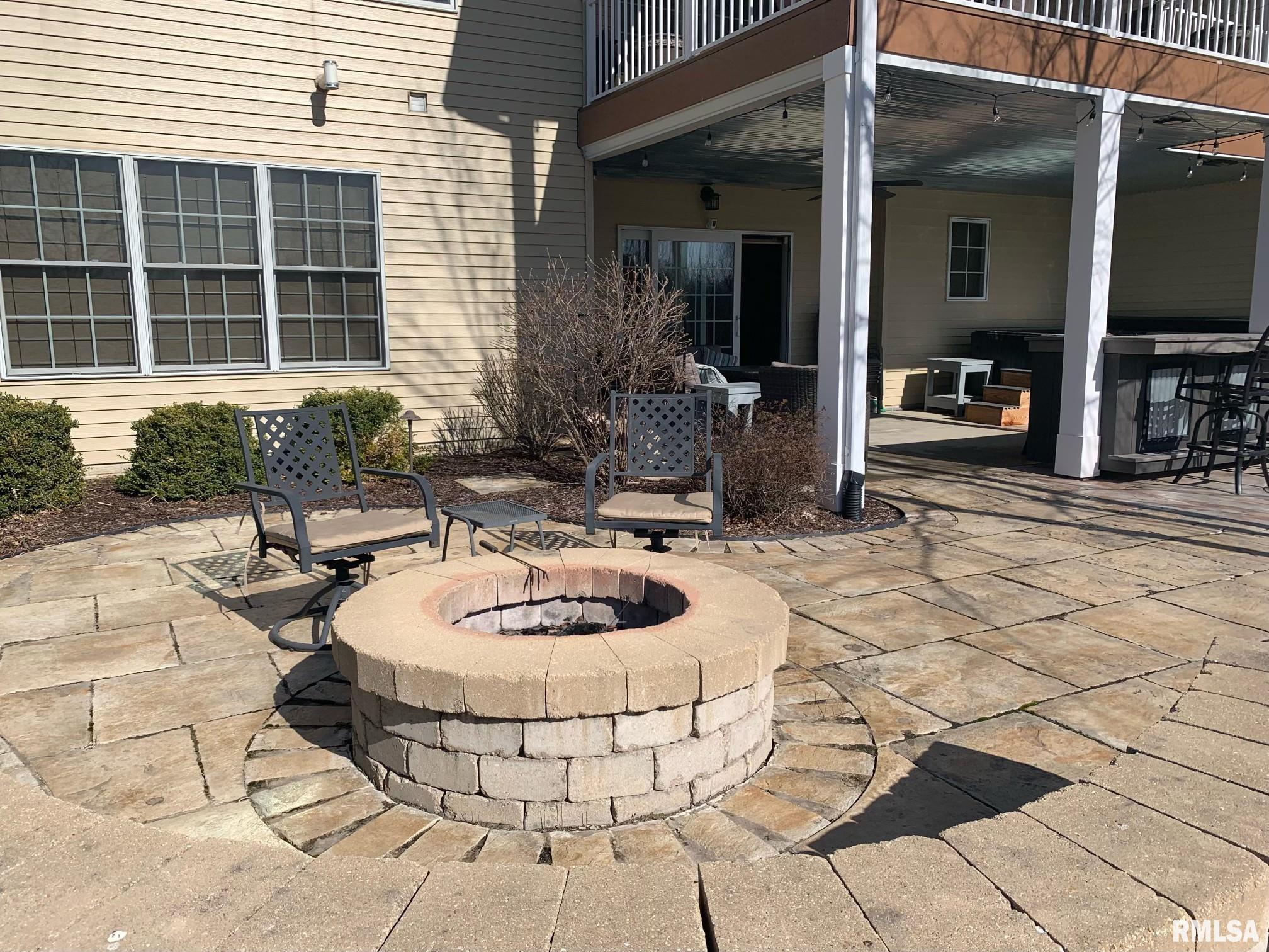 6016 Cardinal Road Bettendorf, IA 52722 - Photo 7 of 50 Gallery Image 7