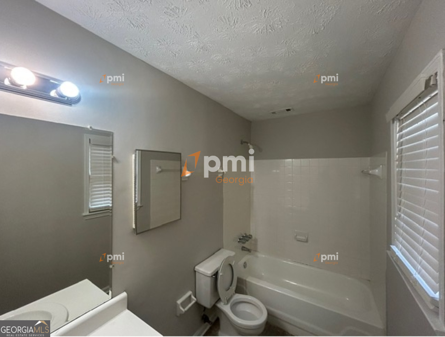 667 Rae Drive Southwest Lawrenceville, GA 30044 - Photo 14 of 22