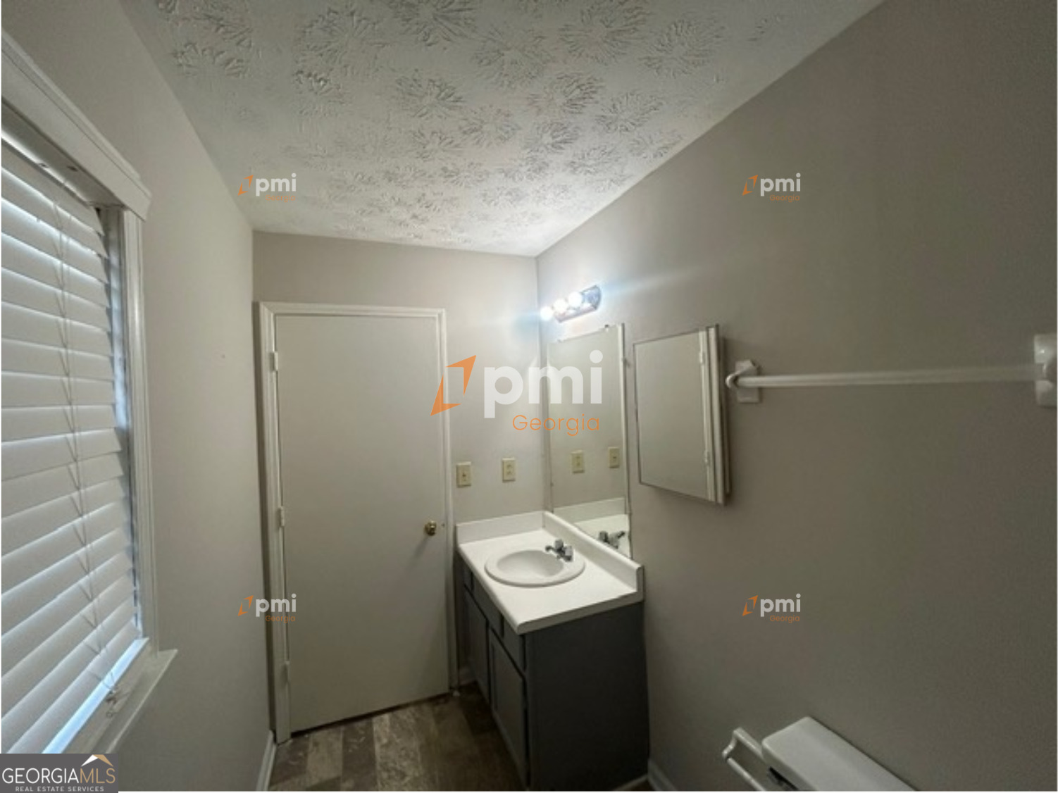 667 Rae Drive Southwest Lawrenceville, GA 30044 - Photo 15 of 22