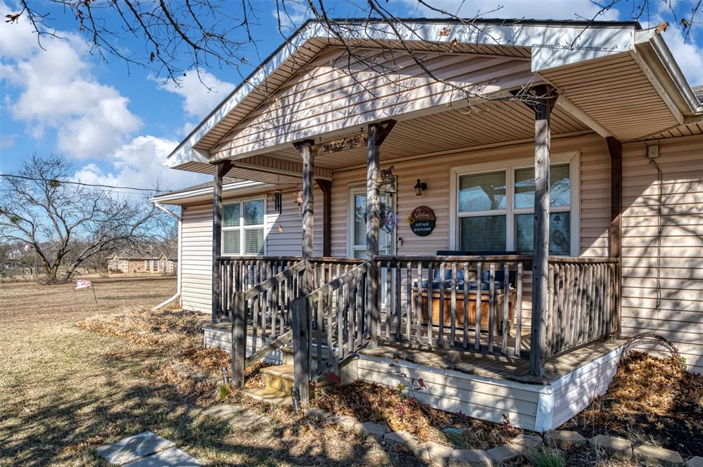 246 Caddo Road Joshua, TX 76058 - Photo 4 of 40