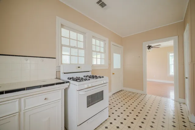 $129,900 | 604 Abell Street South, Wharton, TX 77488