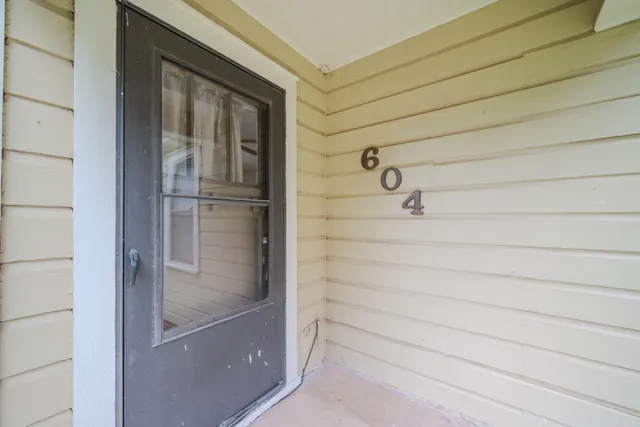 $129,900 | 604 Abell Street South, Wharton, TX 77488