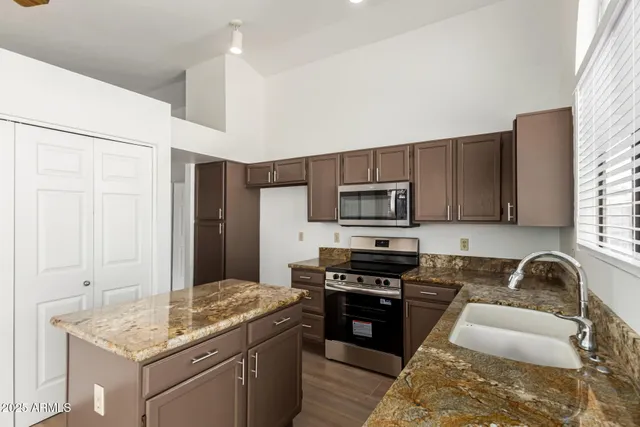 $2,290 | 768 South Martinique Drive, Gilbert, AZ 85233