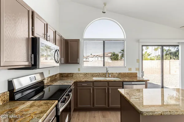 $2,190 | 768 South Martinique Drive, Gilbert, AZ 85233