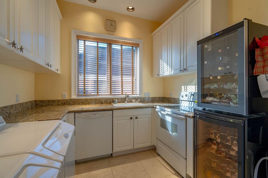 2356 Northeast 26th Street Lighthouse Point, FL 33064 - Photo 28 of 81