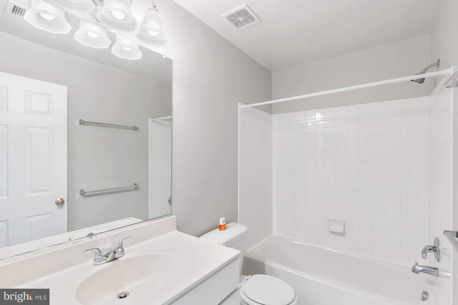 9251 Laurel Ridge Crossing Road Lorton, VA 22079 - Photo 36 of 47 BATHROOM
