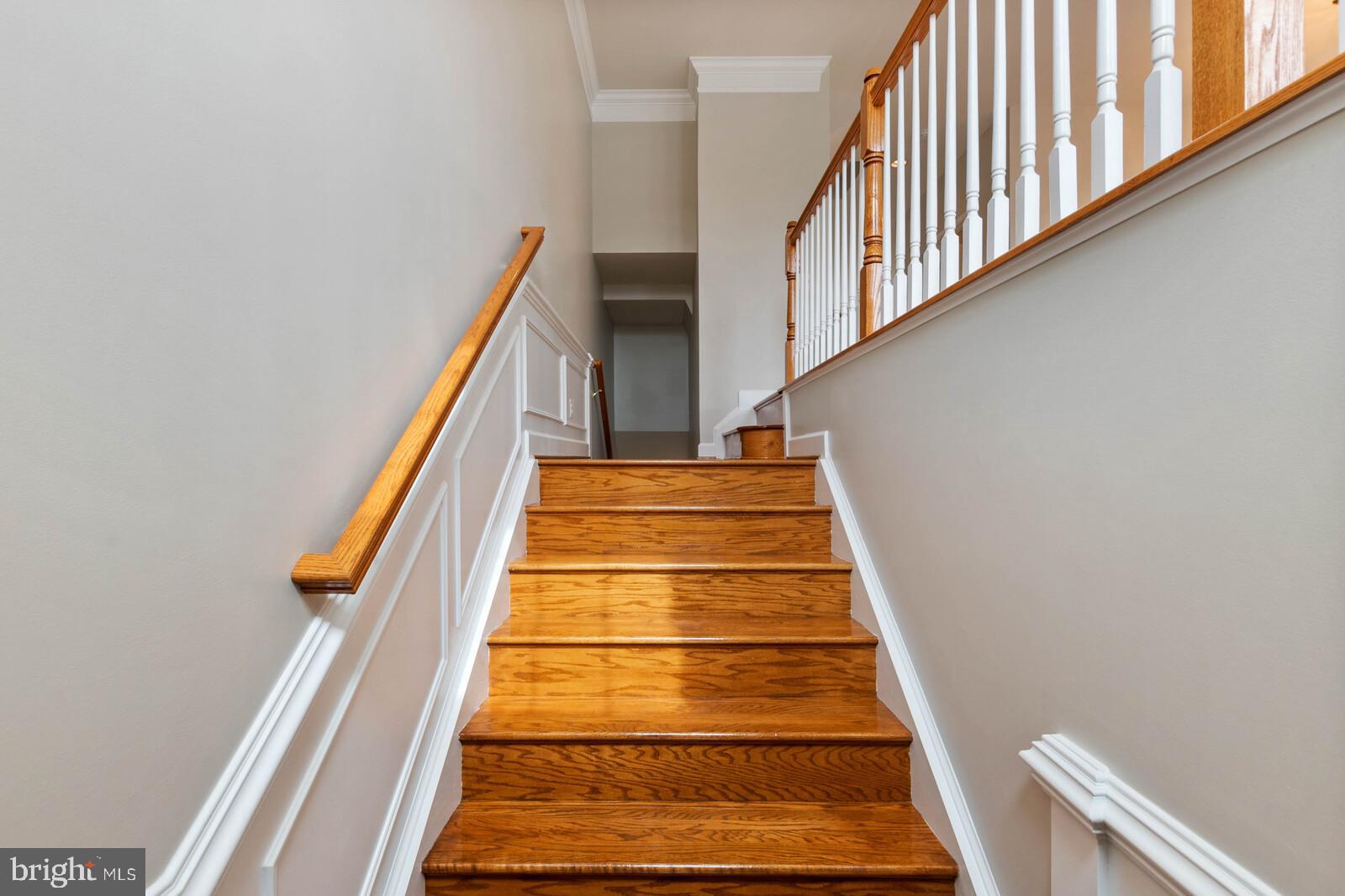 9251 Laurel Ridge Crossing Road Lorton, VA 22079 - Photo 5 of 47 Gallery Image 5
