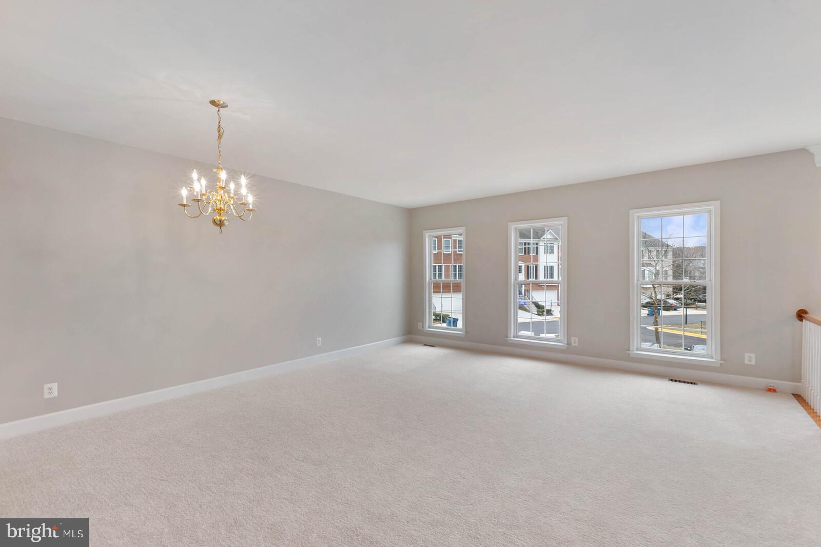 9251 Laurel Ridge Crossing Road Lorton, VA 22079 - Photo 7 of 47 Gallery Image 7