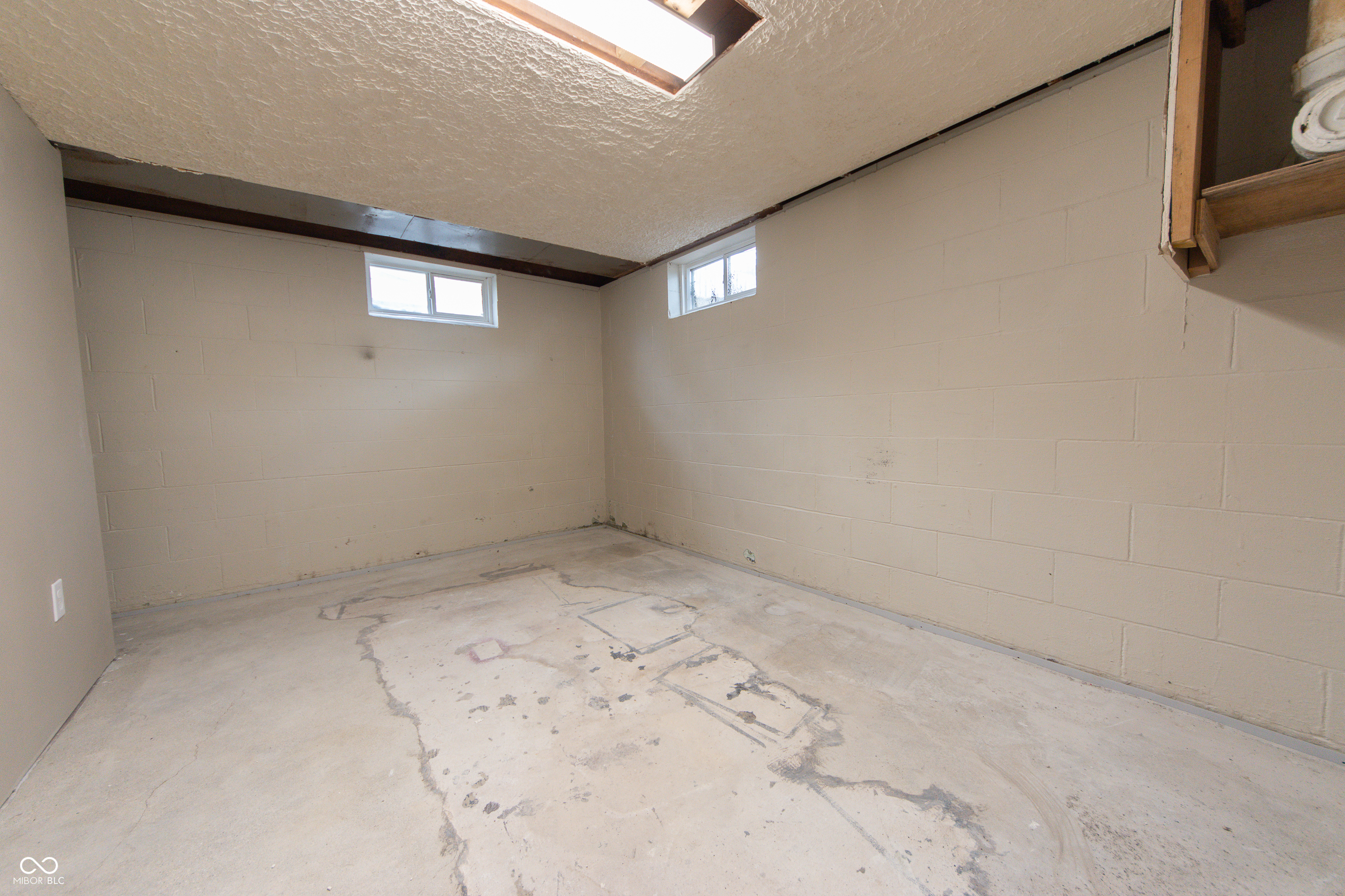 649 Collier Street Columbus, IN 47201 - Photo 20 of 28
